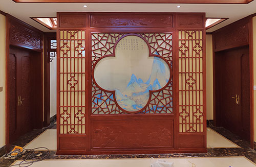 许昌会所室内装修中式仿古实木屏风隔断展示